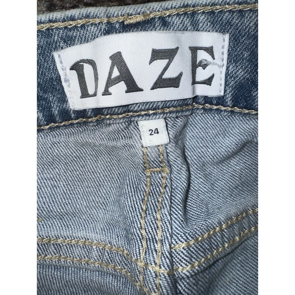 Daze Womens Go Getter High Rise Flare Jeans 24 Blue Light Wash Distressed - Picture 7 of 9